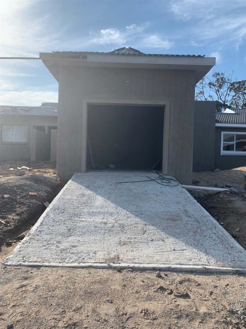 3 Bedroom Property for Sale in Kidds Beach Eastern Cape